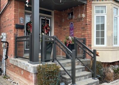 New columns, porch and railings transformation